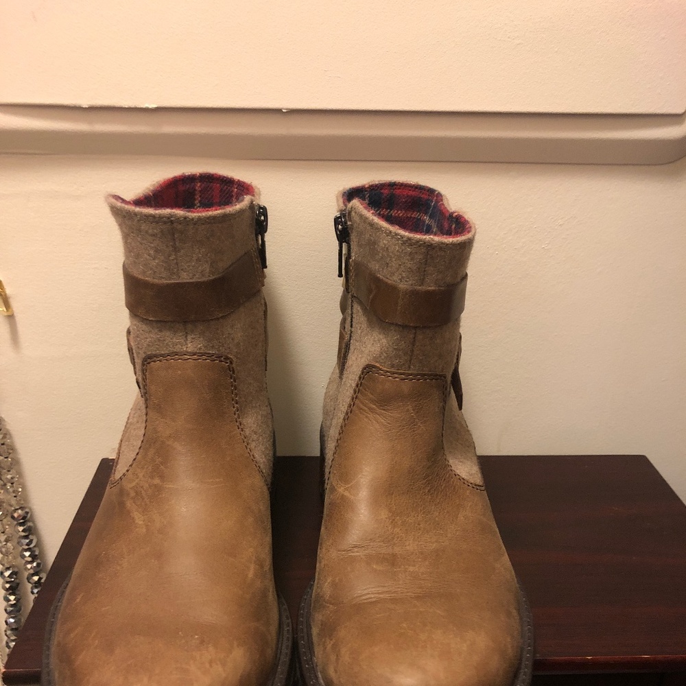 Ankle boots